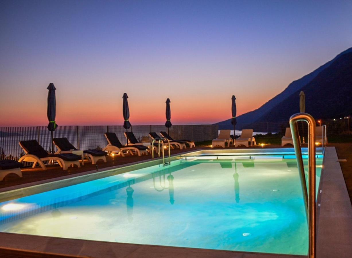 Pantheon Hotel & Suites Nerotriviá Екстериор снимка