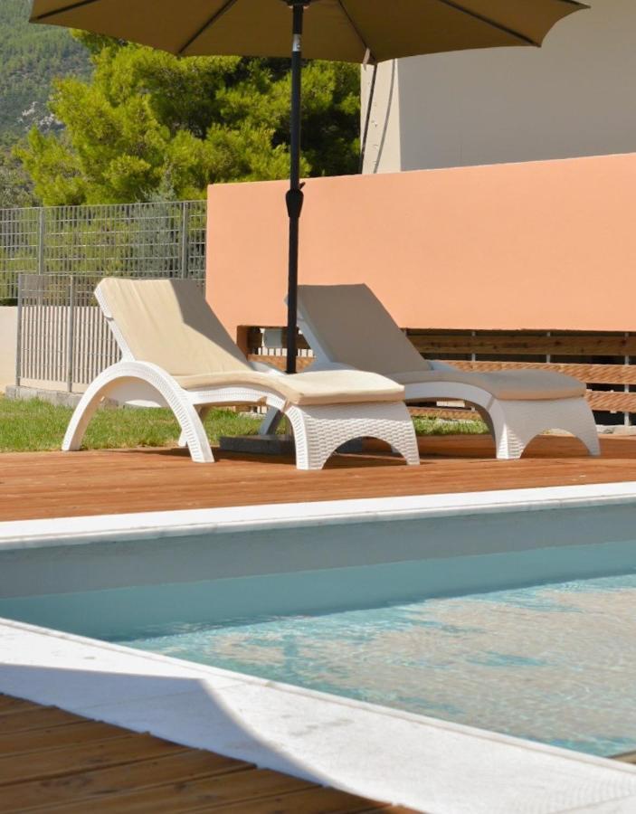 Pantheon Hotel & Suites Nerotriviá Екстериор снимка