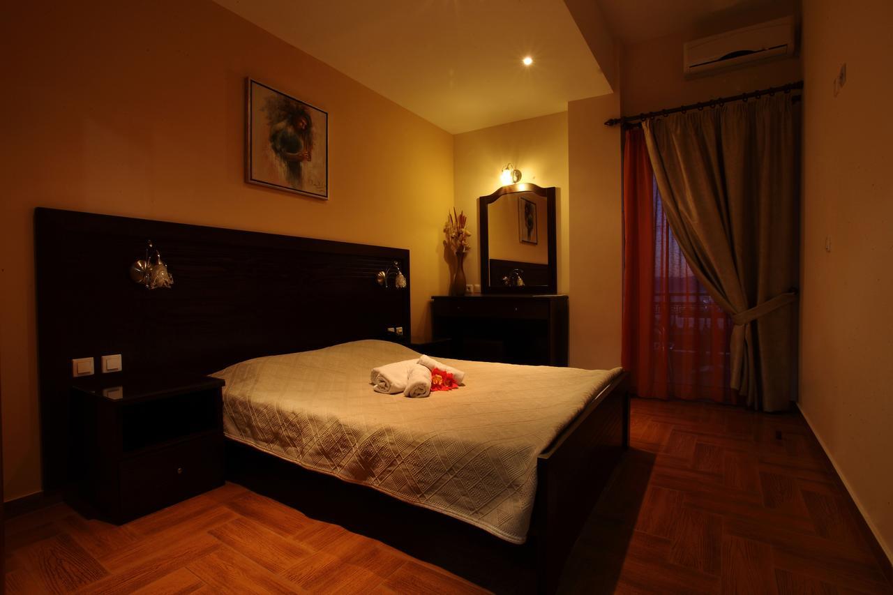 Pantheon Hotel & Suites Nerotriviá Стая снимка
